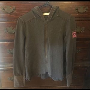 Brown hoodie with velvet accents.